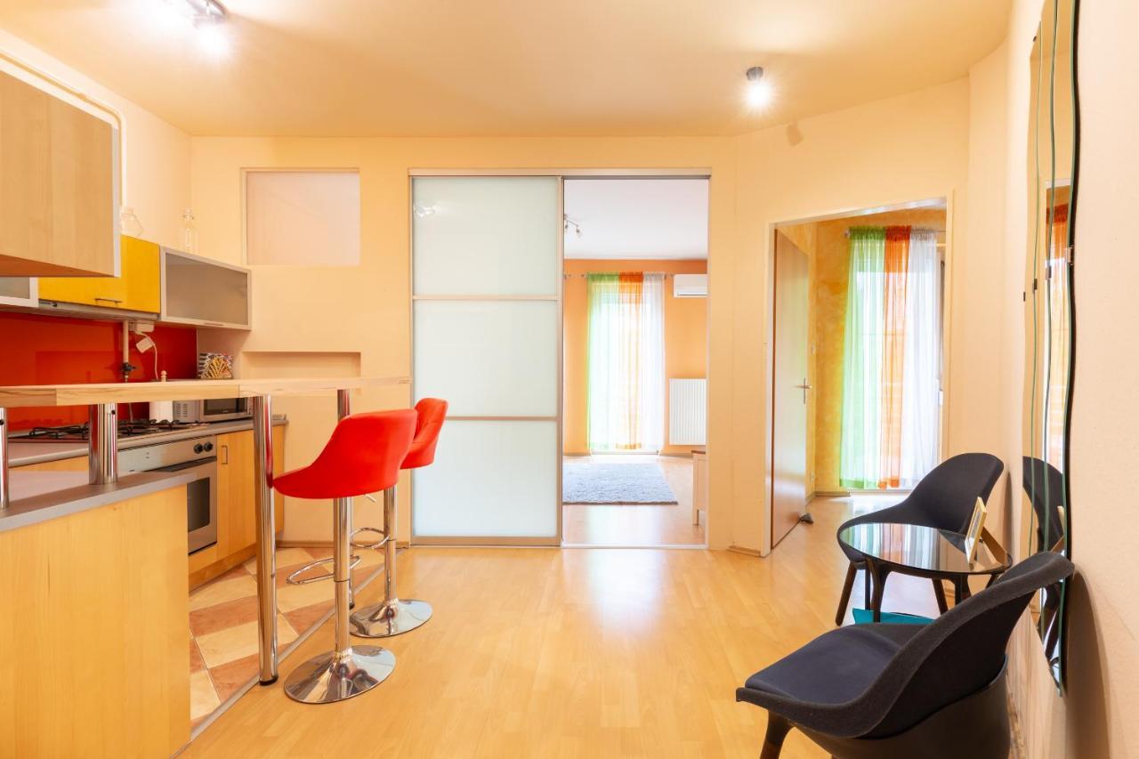 M36 Mester Apartment Budapest Luaran gambar